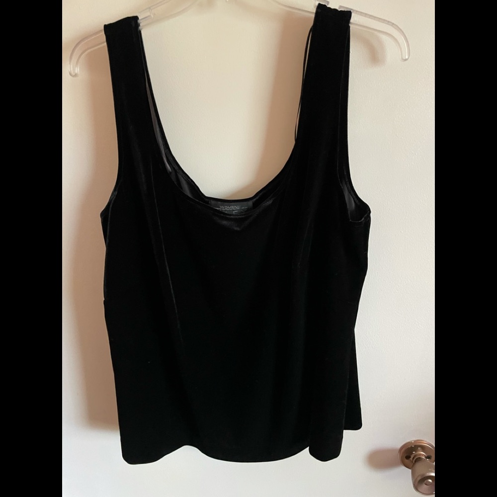 Black velour jacket and camisole. - Picture 2 of 2